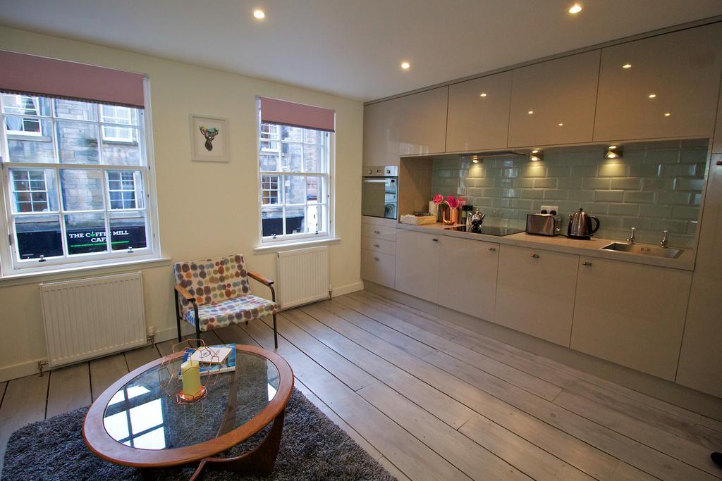 إدنبرة Old Town Castle View Apartment المظهر الخارجي الصورة