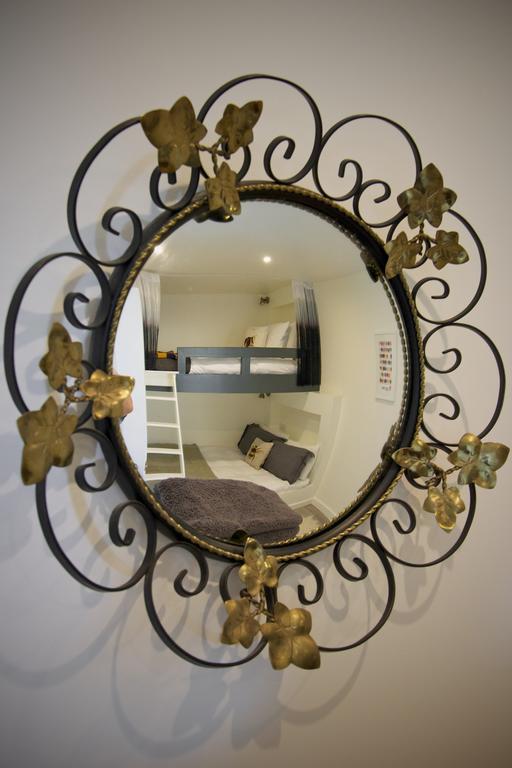 إدنبرة Old Town Castle View Apartment المظهر الخارجي الصورة